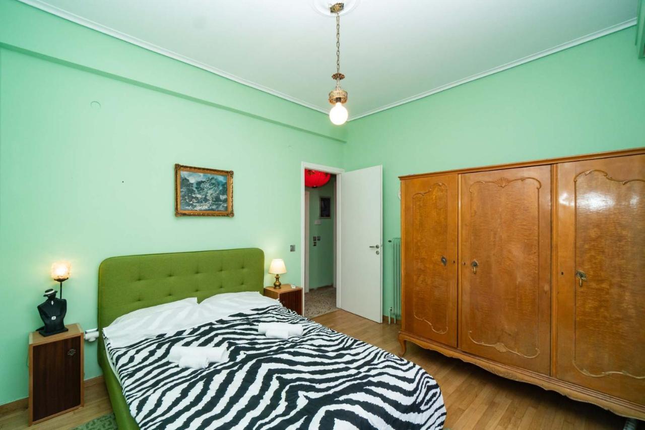 Acropolis View Vintage Style Apartment In Koukaki Athens Exterior photo