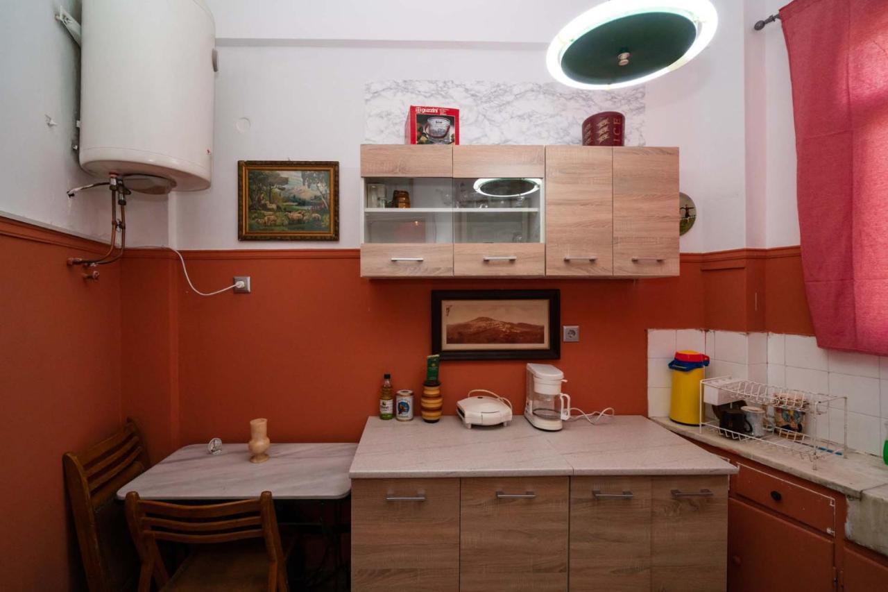 Acropolis View Vintage Style Apartment In Koukaki Athens Exterior photo